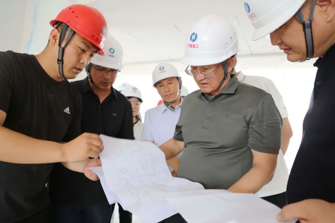 集团公司党委书记 董事长徐军调研建工集团办公大楼优化改造项目